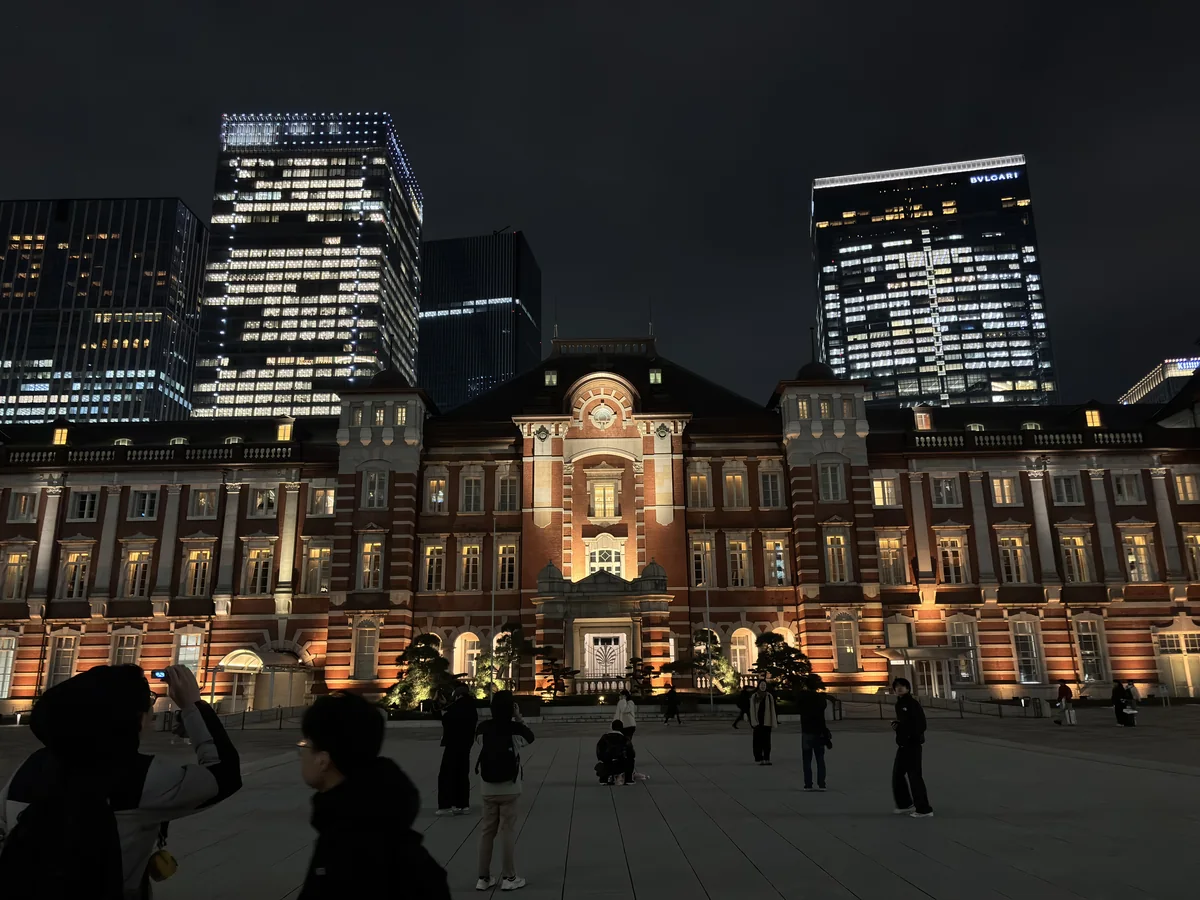夜の東京駅